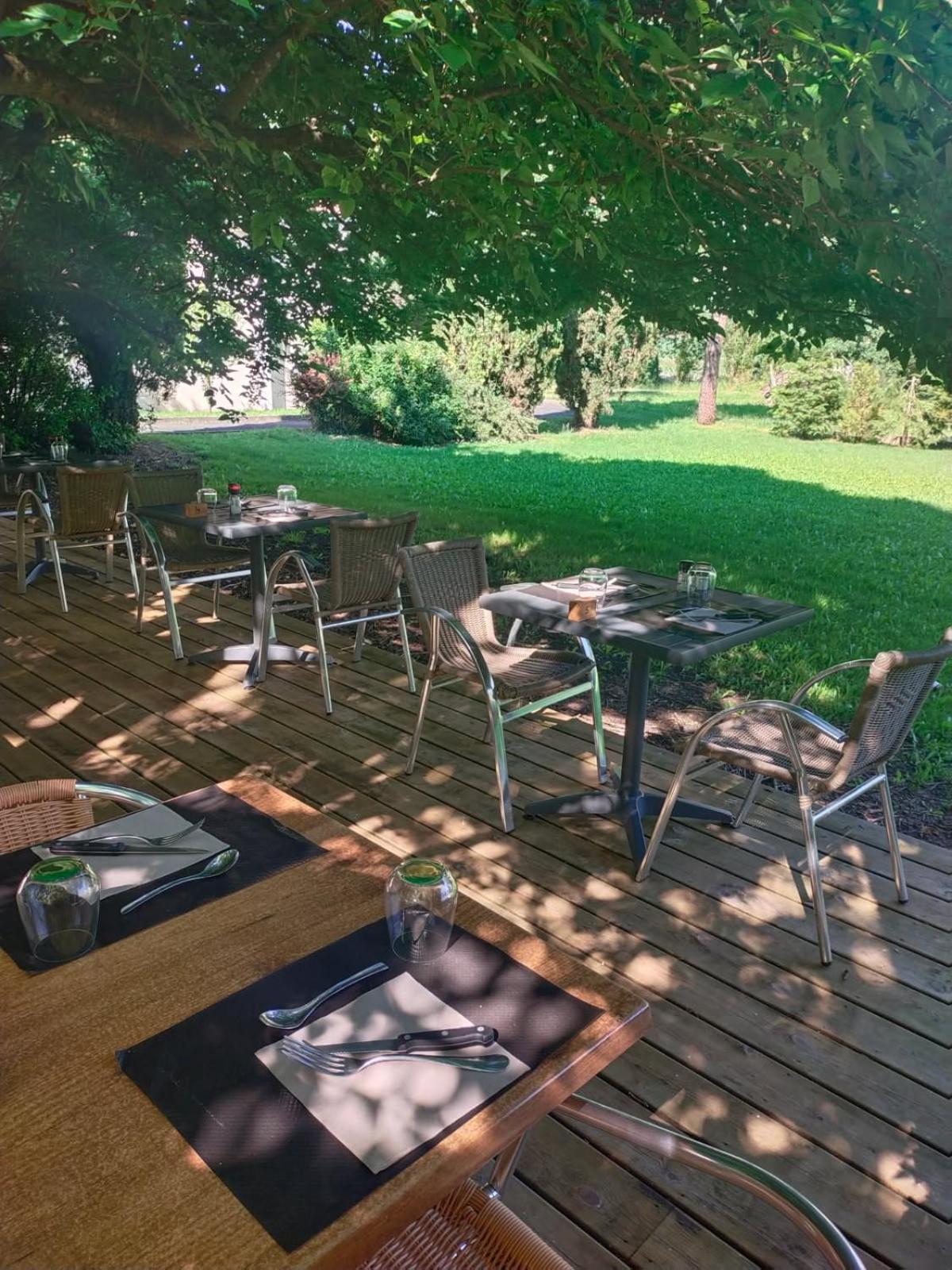Hotel Bon Repos Barbezieux-Saint-Hilaire Exteriör bild