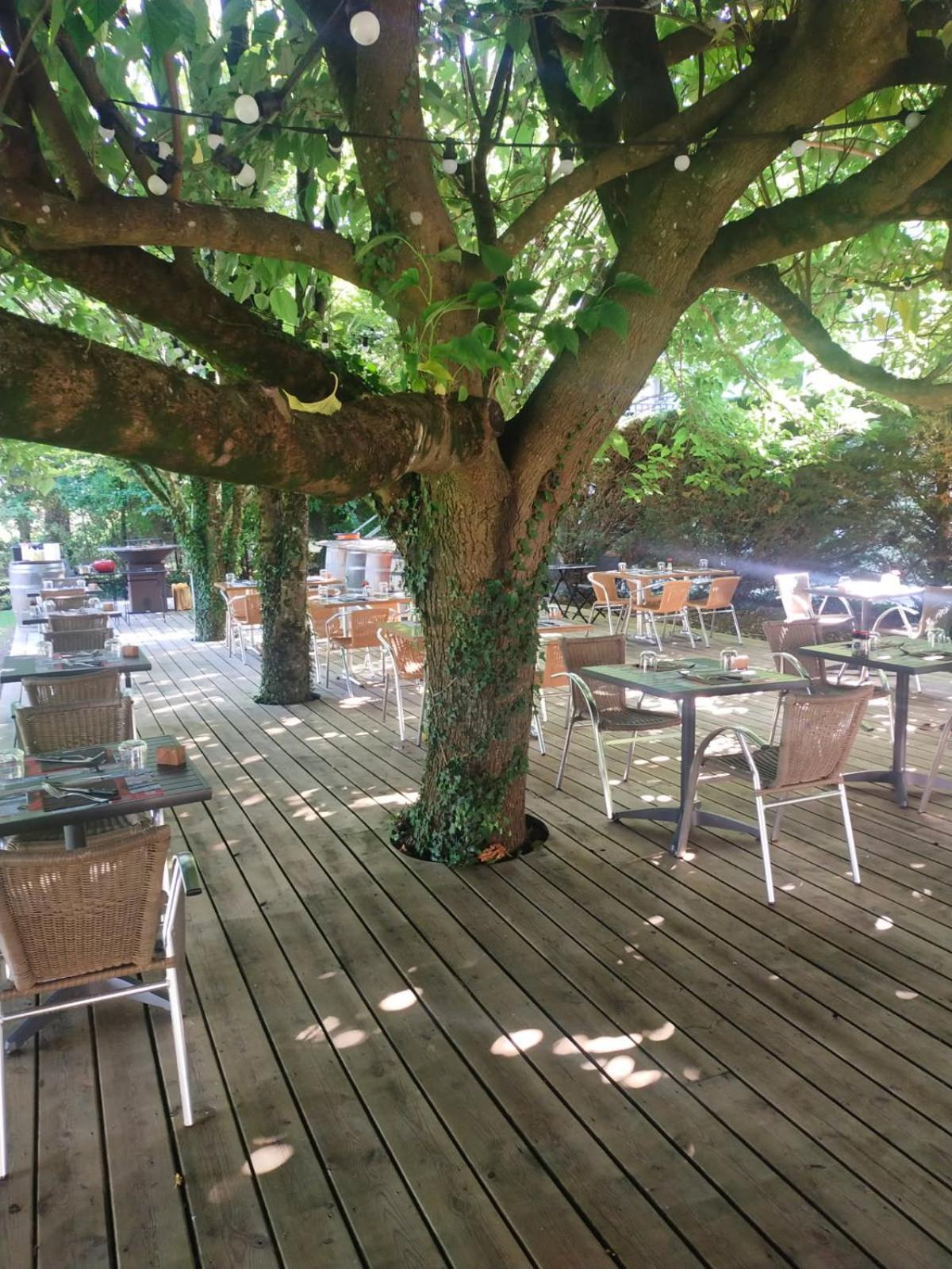 Hotel Bon Repos Barbezieux-Saint-Hilaire Exteriör bild